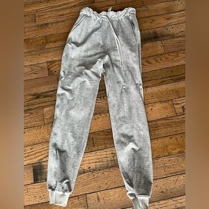 Lululemon high rise jogger size 4 never worn
